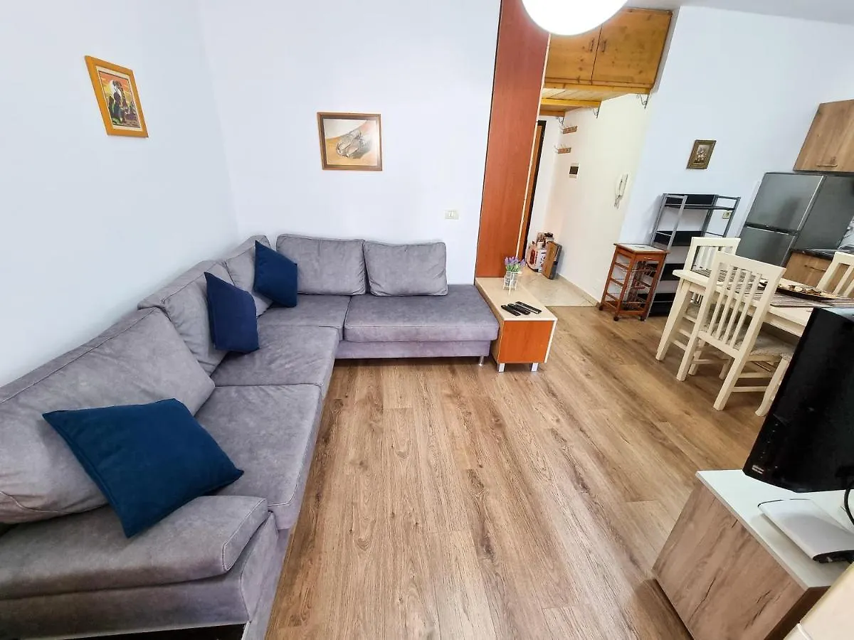 Cozy Central Apartment In The Heart Of Tirana